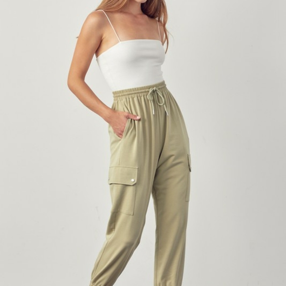 High Waisted Jogger Sweatpants with Pockets - Picture 2 of 8
